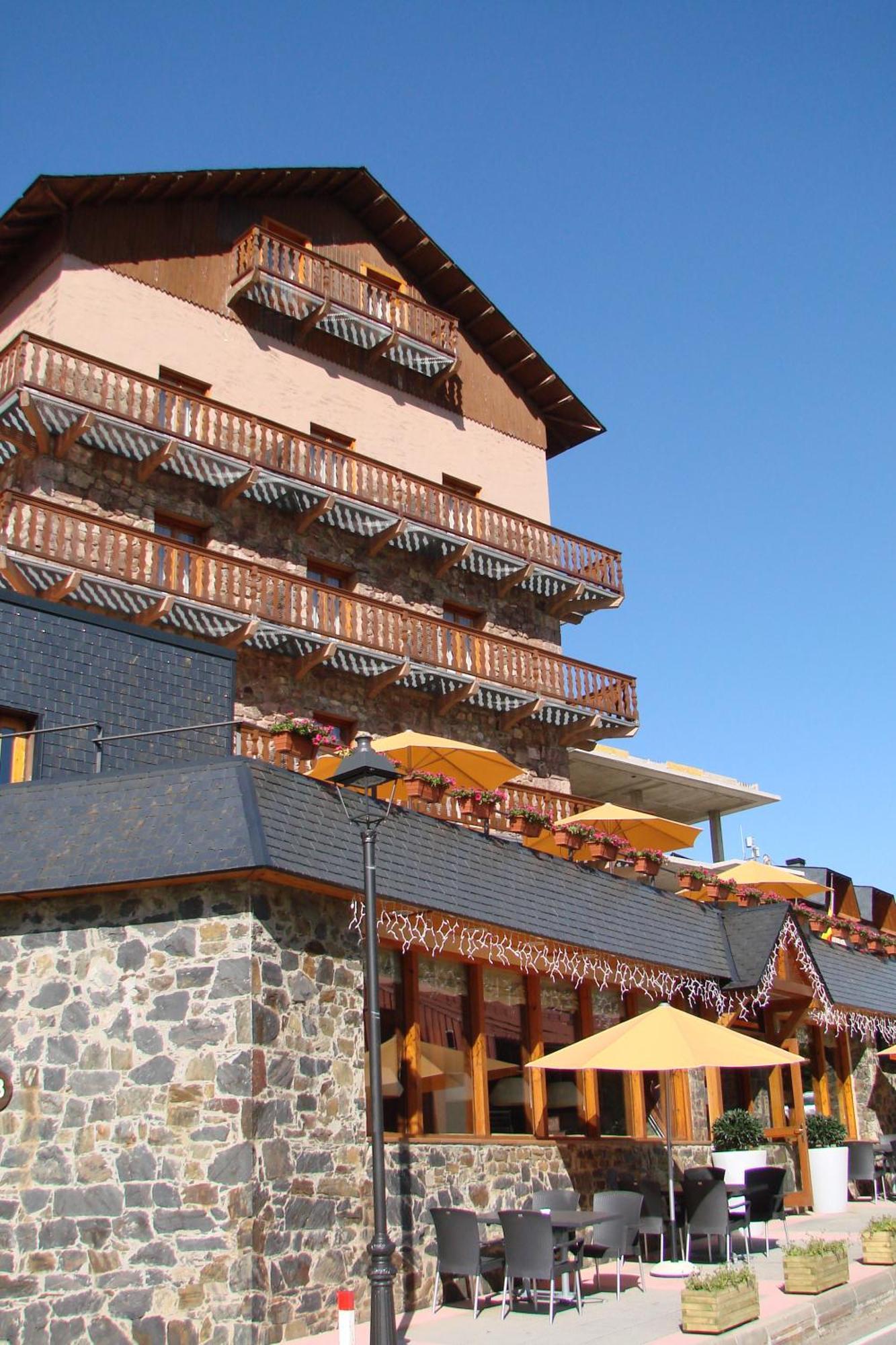 Hotel Solineu Ла-Молина Экстерьер фото
