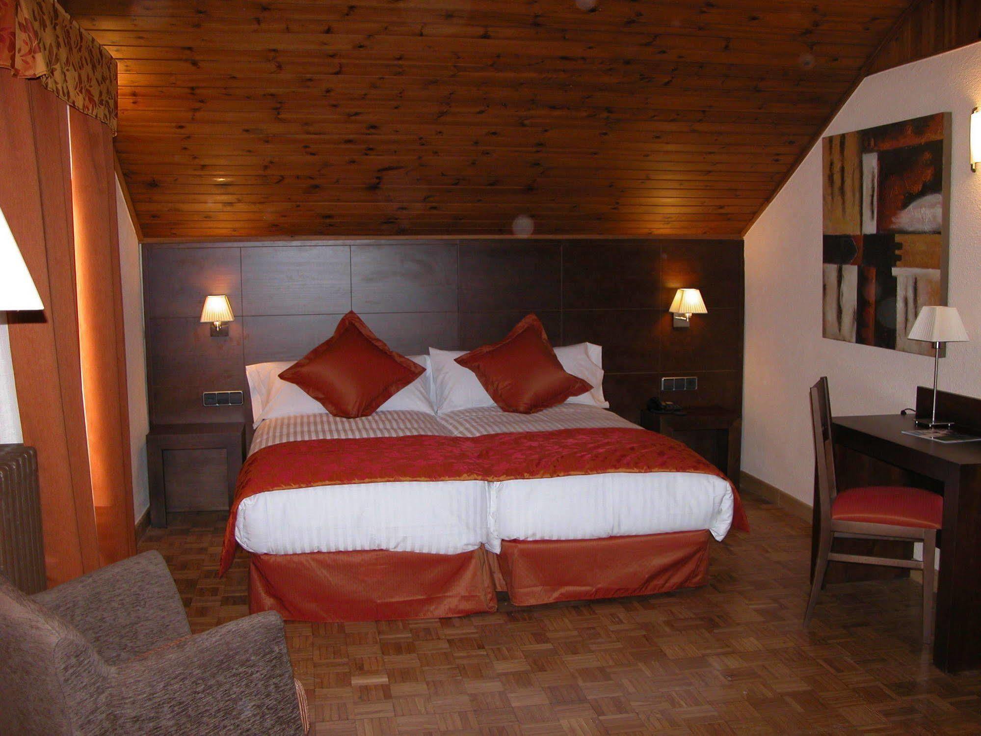 Hotel Solineu Ла-Молина Экстерьер фото