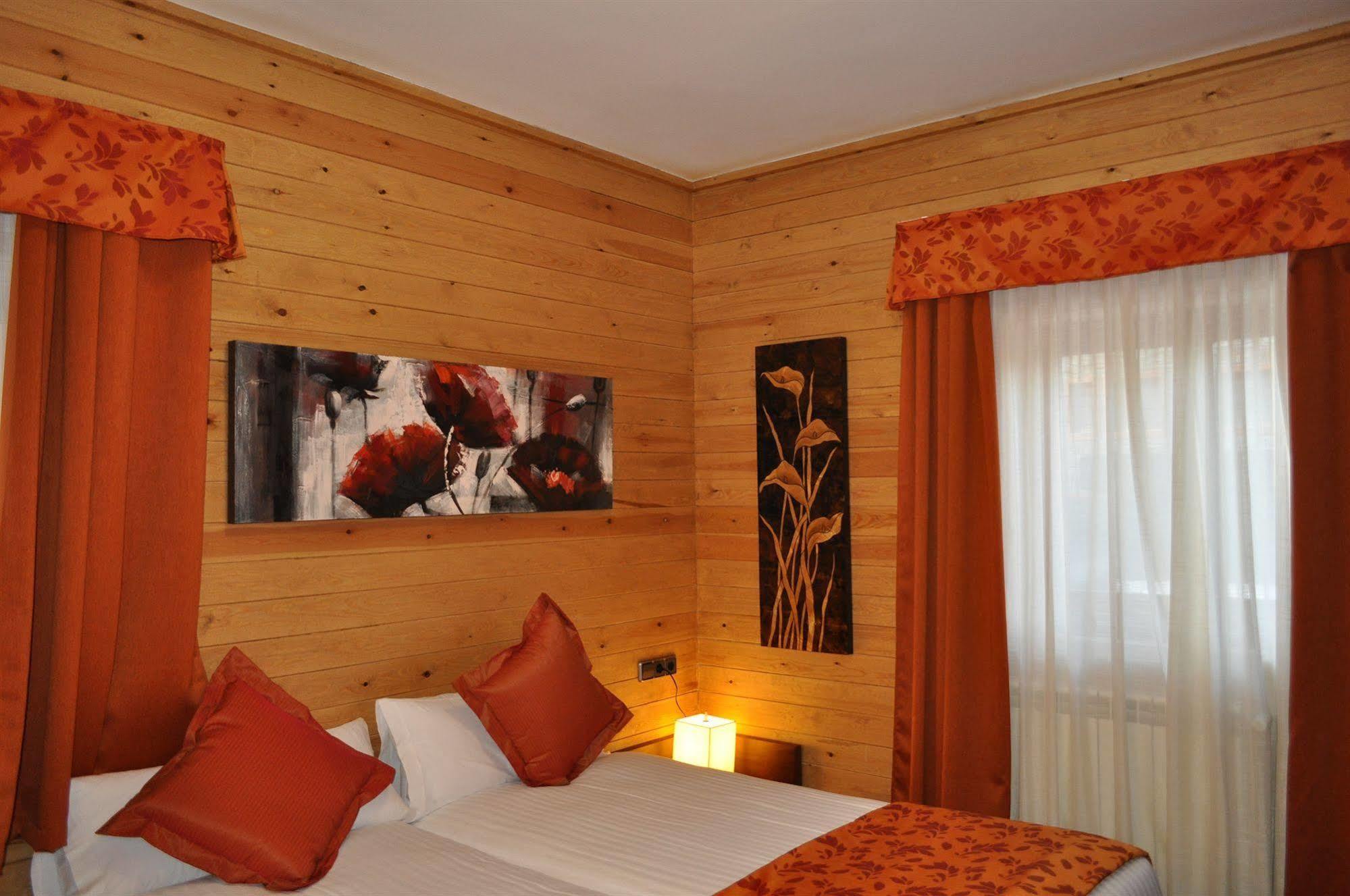 Hotel Solineu Ла-Молина Экстерьер фото